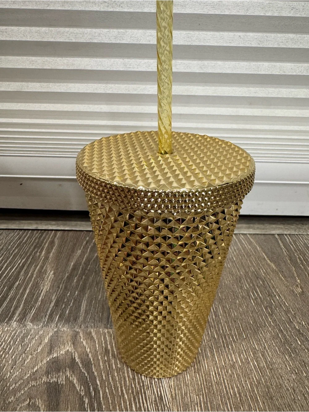 Starbucks shiny gold